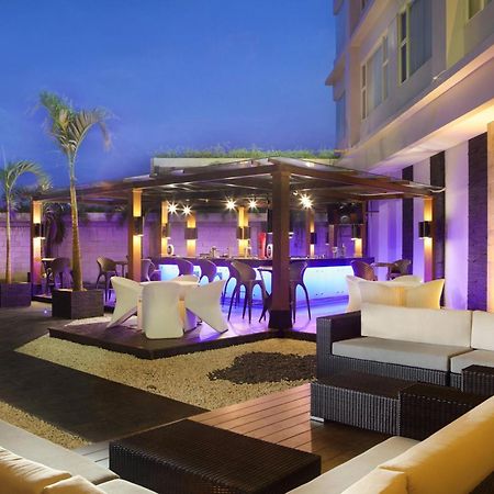 โฟร์ พอยต์ บาย เชอราตัน มานาโด Hotel ภายนอก รูปภาพ