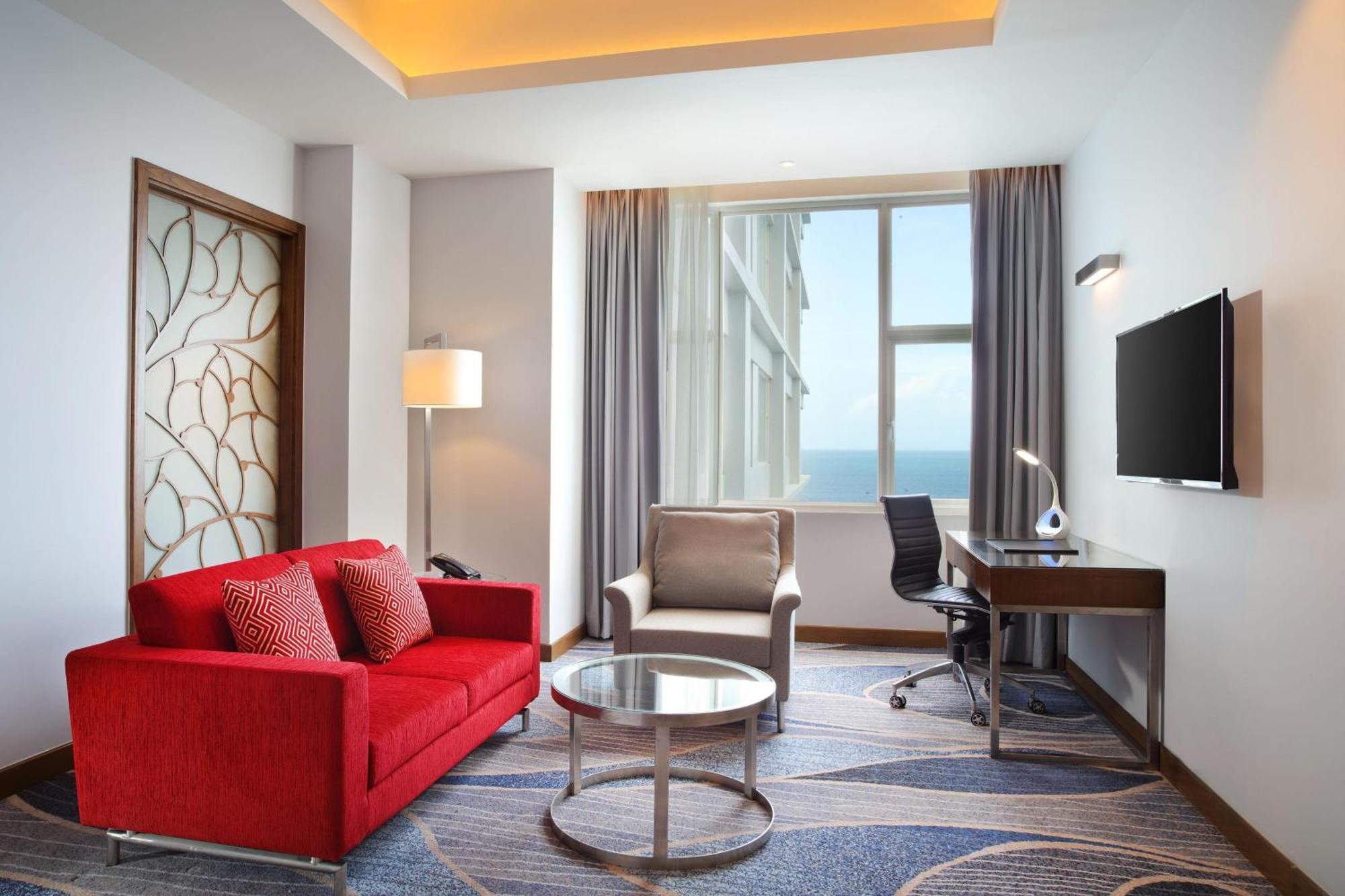 โฟร์ พอยต์ บาย เชอราตัน มานาโด Hotel ภายนอก รูปภาพ