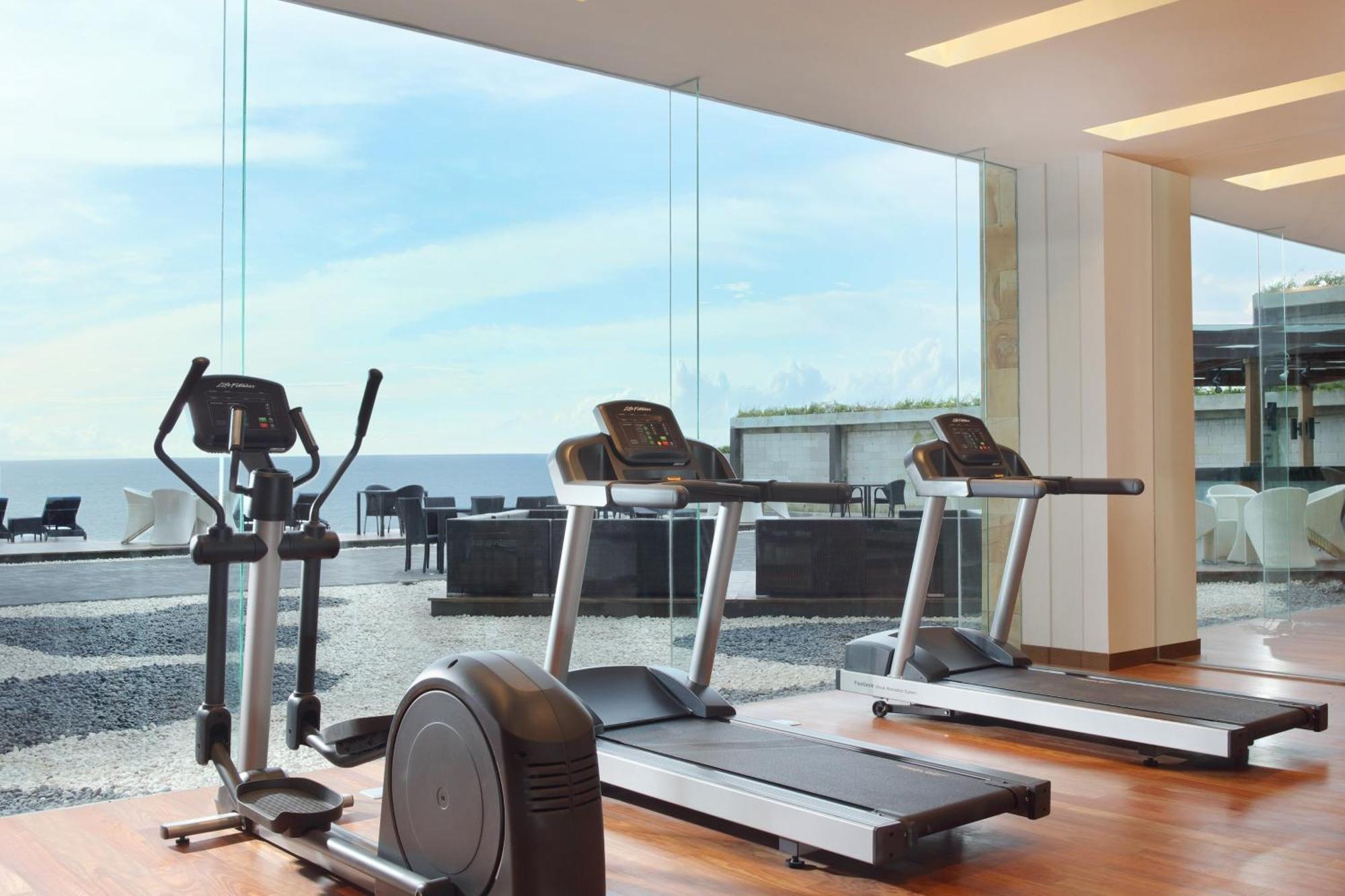 โฟร์ พอยต์ บาย เชอราตัน มานาโด Hotel ภายนอก รูปภาพ