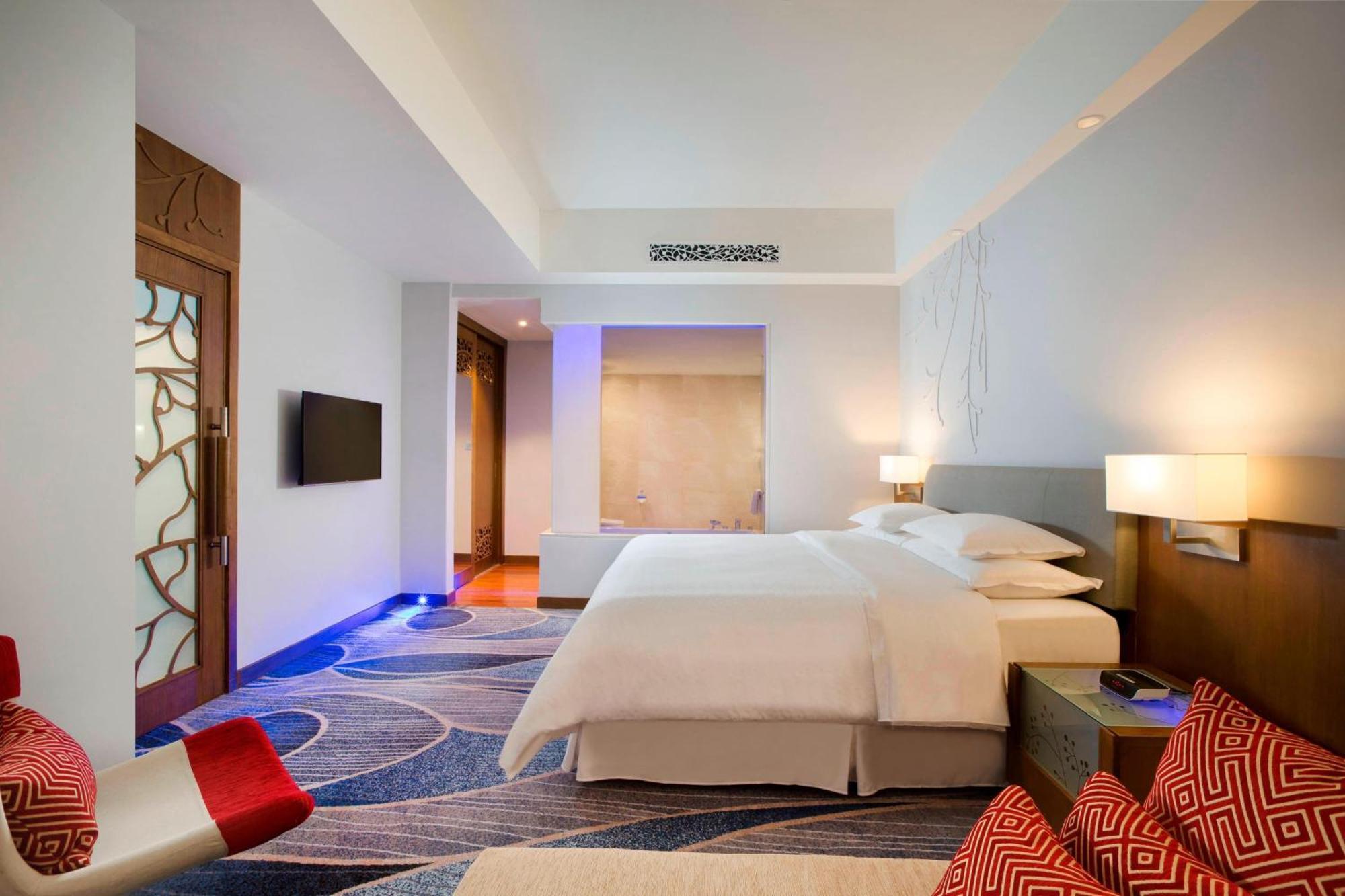 โฟร์ พอยต์ บาย เชอราตัน มานาโด Hotel ภายนอก รูปภาพ