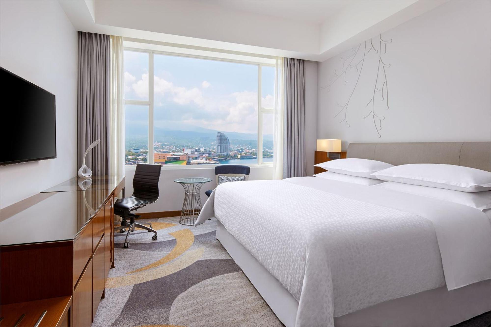 โฟร์ พอยต์ บาย เชอราตัน มานาโด Hotel ภายนอก รูปภาพ